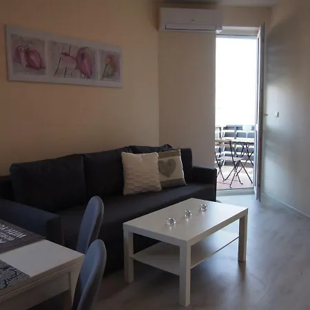 Sun Apartment *