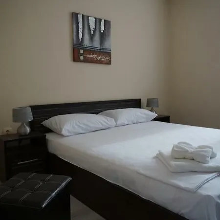 Sun Apartment *